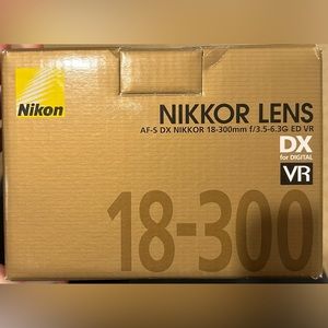 NIKON CAMERA LENSE
